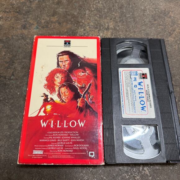 Willow (VHS, 1988) Val Kilmer, Joanne Whalley, Warwick Davis Vintage Tape - Picture 1 of 4